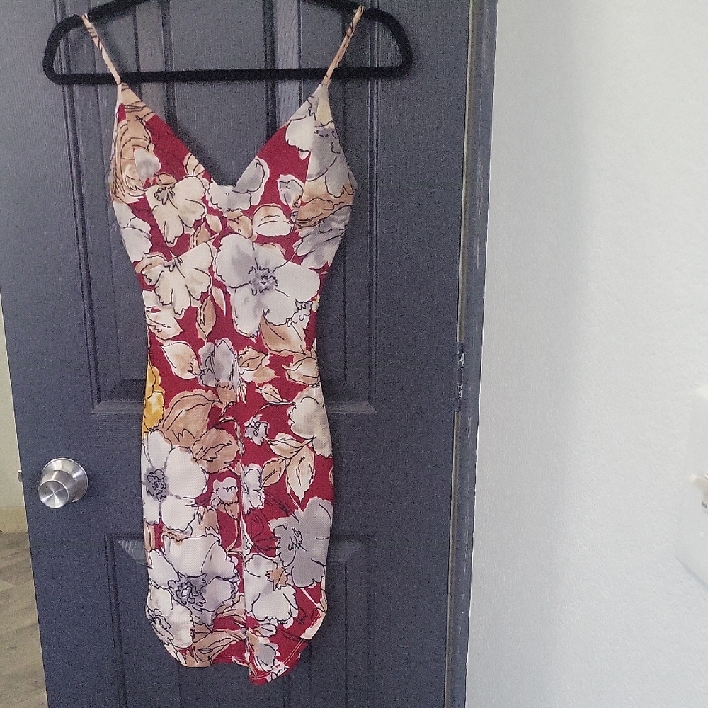 January 7 Floral Mini Dress - Red, White, and Gold